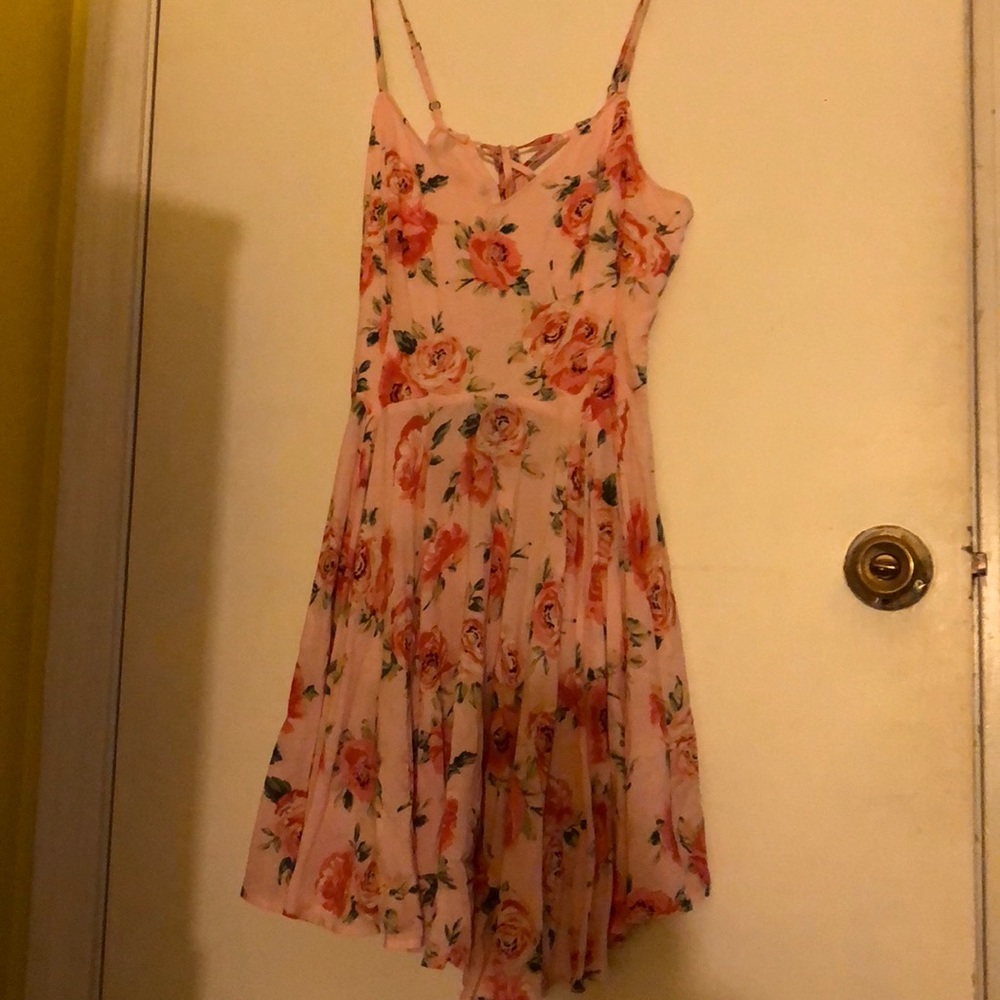Forever 21 Light Pink Rose Dress in Large NWT